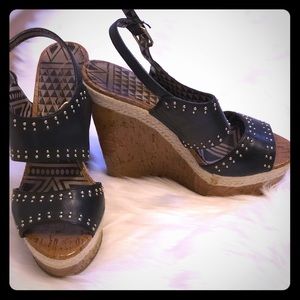 Jessica Simpson wedges size 7